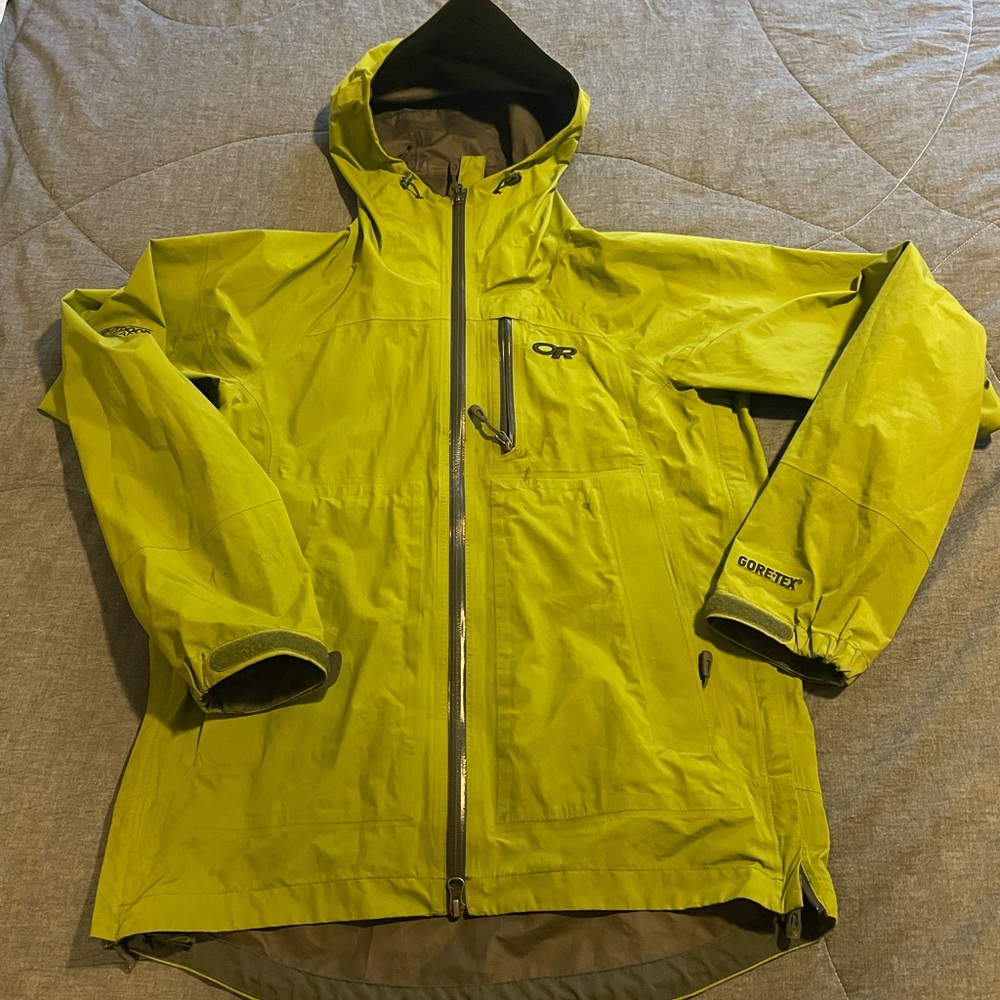 Outdoor Research Men’s Foray Rain Jacket. Men’s Small!
